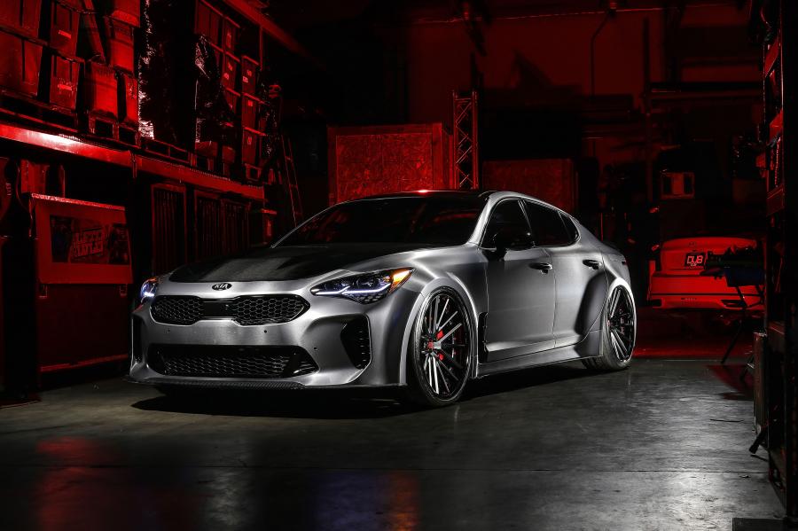  Kia Stinger GT by DUB 2018 года  (фото 1 из 14)
